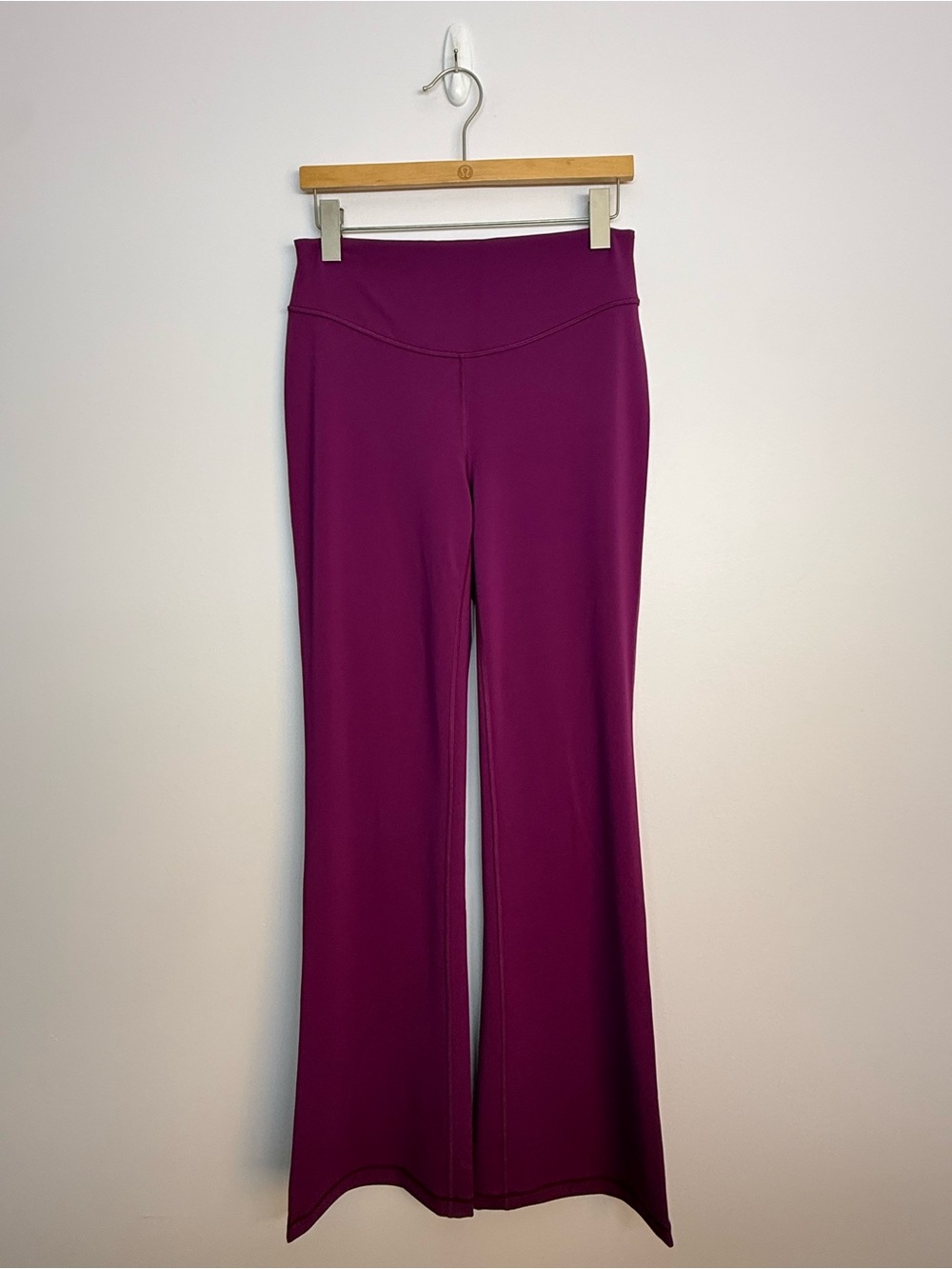152: Lululemon Wunder Under SmoothCover HR Bootcut Pant 34" Chilled Grape Sz 10
